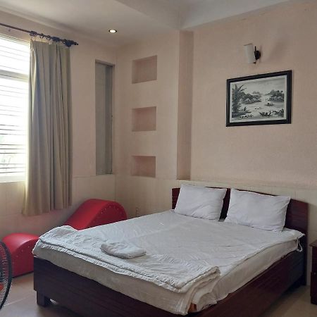 Khach San Mai Hoang 2 Hotel Хошимин Екстериор снимка