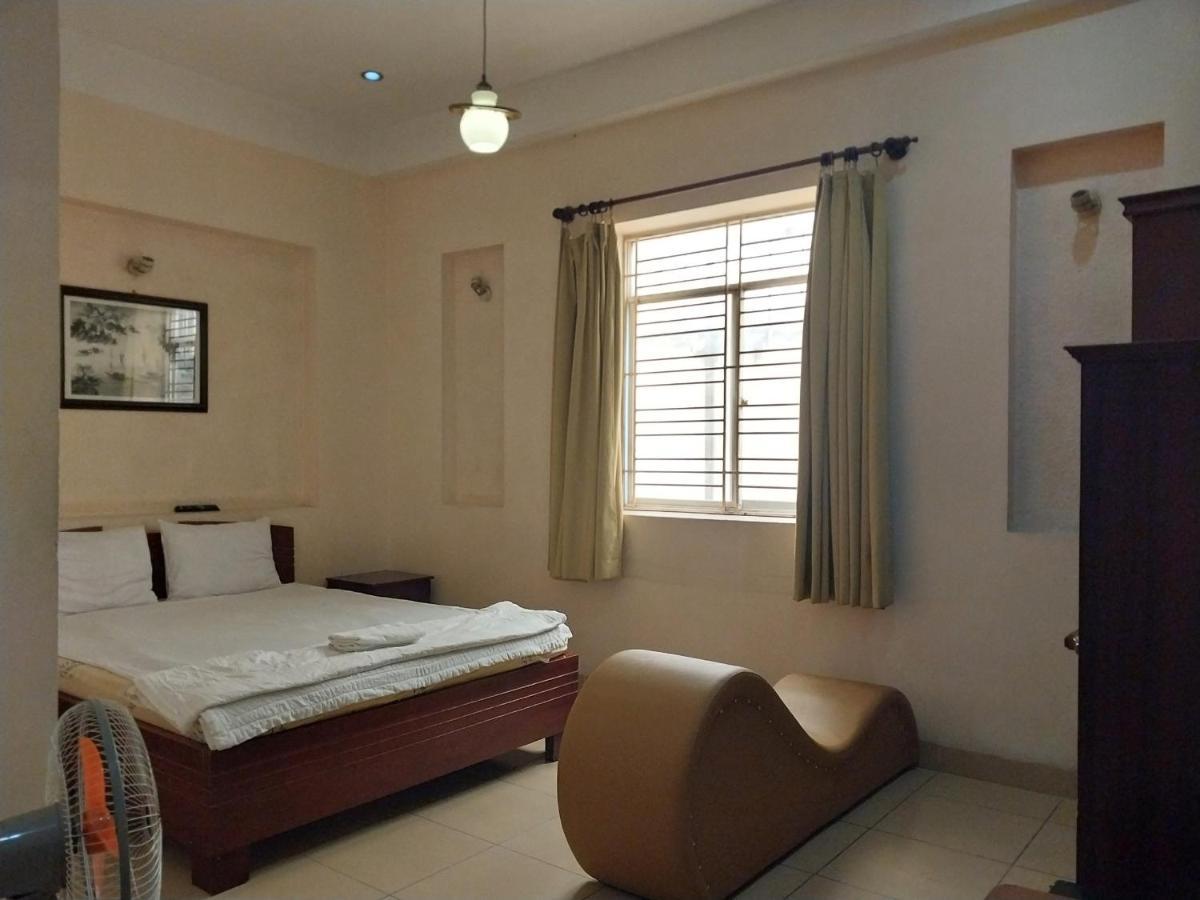 Khach San Mai Hoang 2 Hotel Хошимин Екстериор снимка